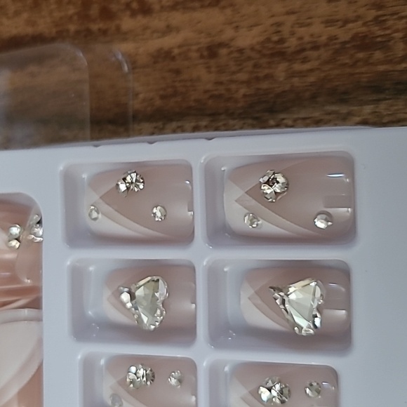 Rhinestone Heart French Manicure Press On Nails - Picture 11 of 16
